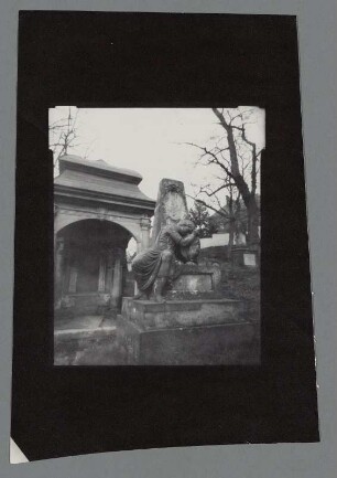 Offene Begräbniskapelle und Denkmal auf dem Alten Friedhof in Görlitz