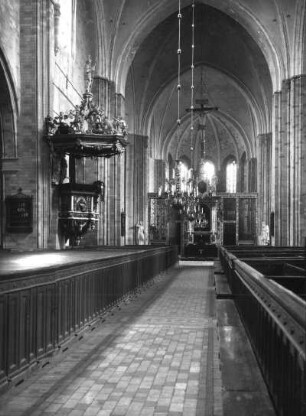 Cammin, Dom : Cammin (Kamien Pomorski/Polen). Dom Sankt Maria und Sankt Johannes der Täufer (1101/1200 begonnen, 1388/1438 Umbau Schiff, 1847/1850 Turm). Inneres nach Osten mit Kanzel (1601/1700)