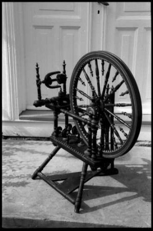 Bø: altes norwegisches Spinnrad