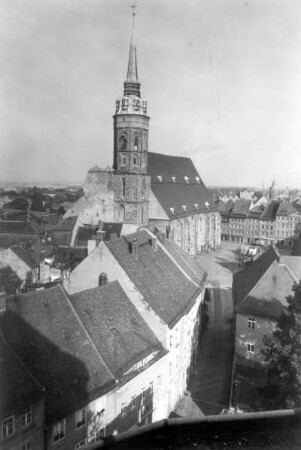 Bautzen. Blick über die Brüdergasse nach Ostnordost zum Dom St. Petri und Fleischmarkt