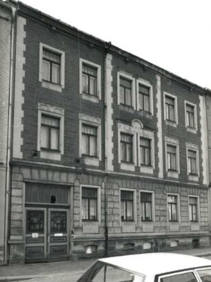 Neustadt in Sachsen, Karl-Marx-Straße 24. Wohnhaus (ab 1900)