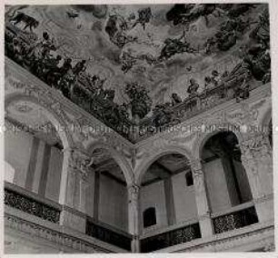 Pommersfelden, Schloss Weißenstein, Treppenhaus, Blick zur Decke