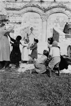 Reisefotos Orient. Jerusalem. Ölberg. Deutscher Tourist mit Kindergruppe