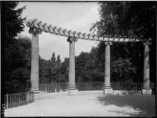 Karlsruhe Stadtgarten Pergola