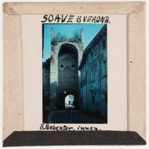 Soave: östliches Nebentor innen(Foto 1944)