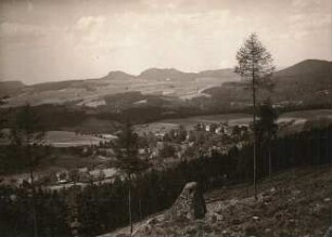 Kleingießhübel (Reinhardtsdorf-Schöna-Kleingießhübel). Ortsteilansicht mit Schullandheim des Realgymnasiums Blasewitz
