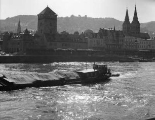 Boppard. Stadtzentrum über den Rhein