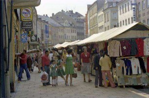 Hof: Verkaufsbuden in der Ludwigstraße