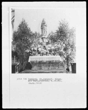 Altar mit Muttergottes