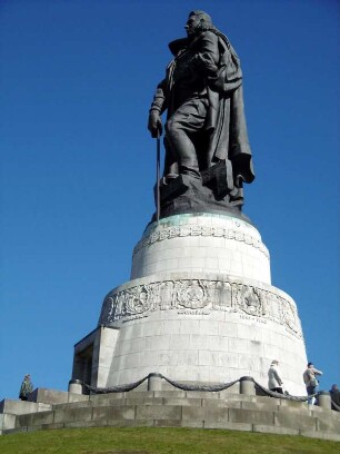 Berlin: Sowjetisches Ehrenmal im Treptower Park