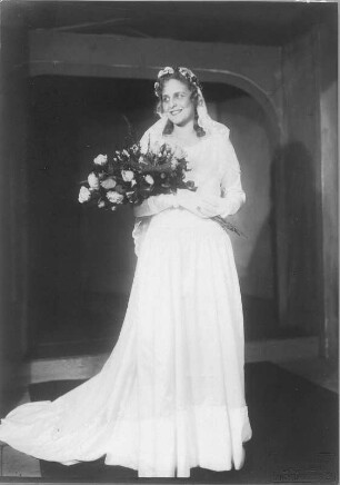 Prinz Methusalem. Operette in drei Akten von Bela Jenbach und Peter Herz, Musik von Johann Strauß (Arrangement Karl Pauspertl). Staatsschauspiel Dresden, Dresdner Erstaufführung 04.10.1931 unter Leitung von Fritz Busch : Maria Elsner als Pulcinella