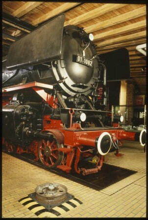 Schnellzug-Dampflok "01 1082" von 1936