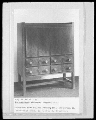 Schreibschrank (Kennwort "Bergheil 313")