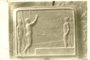 Plakette für den Sächsischen Regatta-Verein (Modell) : Plakette für den Sächsischen Regatta-Verein (Modell). Gips (um 1910; C. Brose)