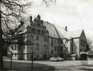 Kodersdorf-Wiesa. Schloss (um 1900). Hofansicht