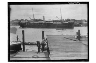 Dampfer auf einem Fluss : Thailand, Dampfer auf einem Fluss, 1908/1913 (vgl. df_hauptkatalog_0507345)