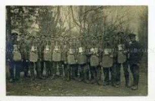 Soldaten mit Gasmasken
