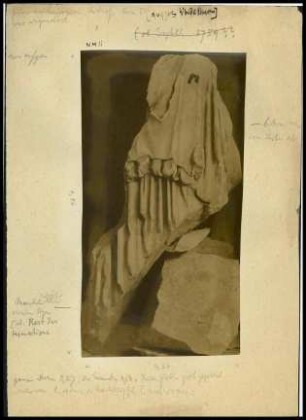 Gewandfigur