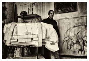 KRISTOF GRUNERT IN SEINEM ATELIER