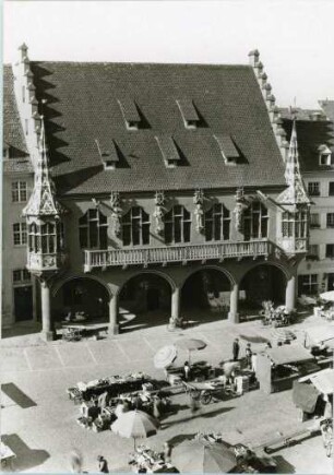 Historisches Kaufhaus und Münsterplatz