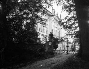 Schloss Neu Falkenburg (Nový Falkenburk), Toranlage