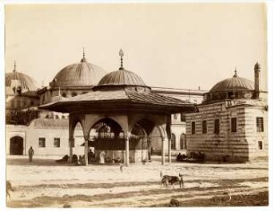 Brunnenhaus (Şadırvan) im Hof der Hagia Sophia, Istanbul: Ansicht