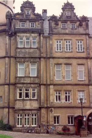 Aussenansicht vom Detmolder Schloss. Detmold. Schlossplatz. Papierabzug