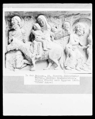 Südportal — Südvorhalle — Relief