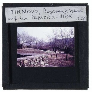 Weliko Tarnowo, Trapesiza