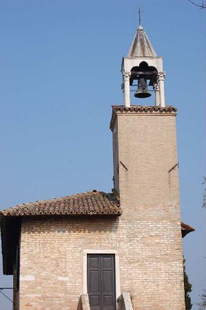 freistehender Glockenturm auf der Insel Torcello in der Lagune von Venedig