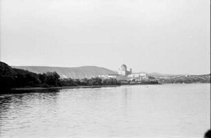 Esztergom: Ankunft nach Esztergom [Esztergom von weit]