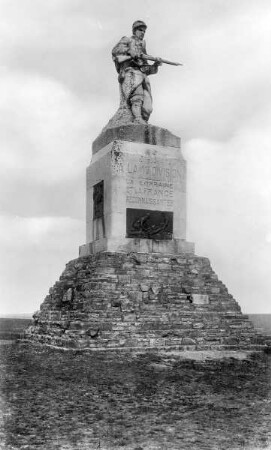 Kriegsdenkmal zu Ehren der 11. Division