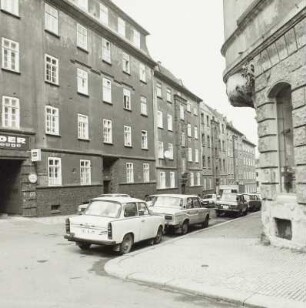 Dresden-Plauen, Klingenberger Straße 28/30. Wohnhäuser einer Wohnanlage (um 1928). Straßenansicht