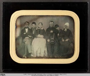 Familienbild von drei Generationen