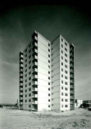 Wohnhochhaus, 1966-1967