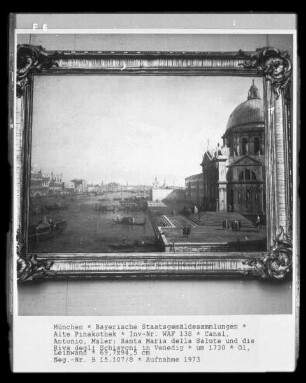 Santa Maria della Salute und die Riva degli Schiavoni in Venedig