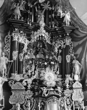 Hochaltar mit Gnadenbild der Maria : Hochaltar mit Gnadenbild der Maria (1668). Lavant, Pfarrkirche Heiliger Ulrich