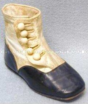 Knöpfstiefel, rechter Schuh