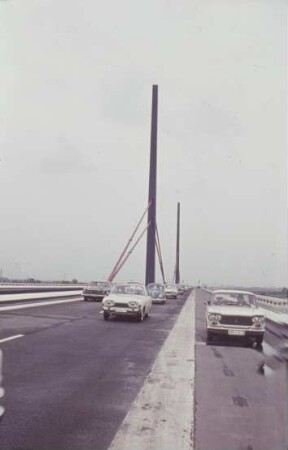Autobahnbrücke über die Nordelbe (Moorfleetbrücke)/Hamburg