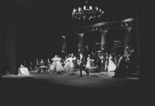 Szenenbilder aus "Eugen Onegin", Oper von Peter Tschaikowski. Deutsche Staatsoper Berlin, Generalprobe (?) 26.02.1975 (Premiere 27.02.1975)