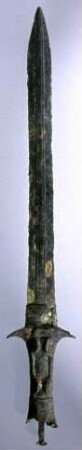Hethitisches Schwert mit dem fast ganz erhaltenen aufgesetzten Metallgriff