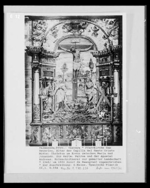Altar der Capilla del Santa Cristo mit Kreuzigungsgruppe