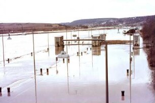 Staustufe Gundelsheim/Neckar bei Hochwasser