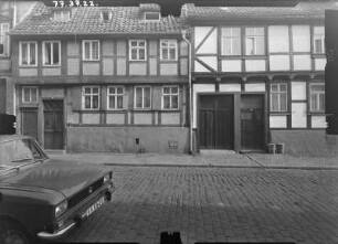 Quedlinburg, Schmale Straße. Wohnhäuser. Straßenfront