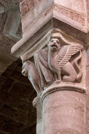 Frankreich. Auvergne. Haute Loire. Brioude. Basilique Saint Julien. Romanische Basilika. Säulenkapitell
