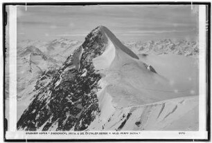 Stubaier Alpen. Zuckerhütl (3511 Meter), die Ötztaler Berge vom Wilden Pfaff (3471 Meter)