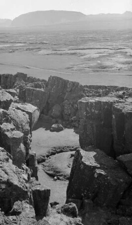 Vulkanische Erdspalte im Lavafeld von Thingvellir, Island