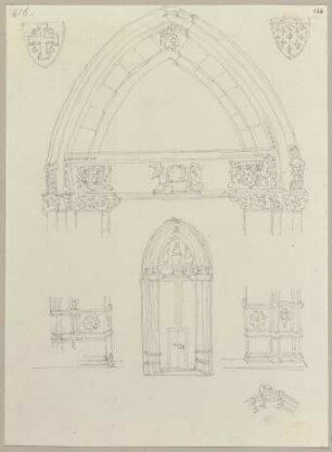 Haupteingang der Kirche Santa Maria dell'Incoronata in Neapel