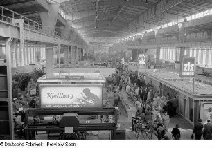 Exponate der Leipziger Herbstmesse 1954