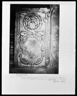 Grabstein des Kanonikus Christophorus von Hünecke (+1660)